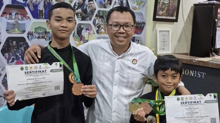 Atlet Muda Rindang Indonesia Sabet Tiga Medali pada Kejuaraan Pencak Silat Se-Jawa Barat Secara Detail