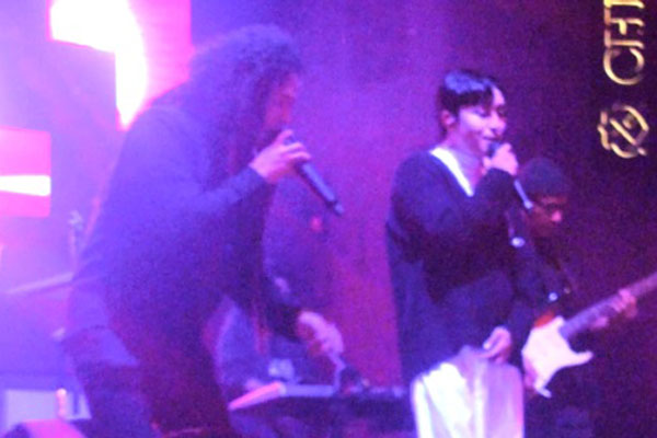 Semarak Konser Nostalgia Stinky di F3X Bandung, Penonton Larut dalam Tembang ‘Mungkinkah’ Secara Detail